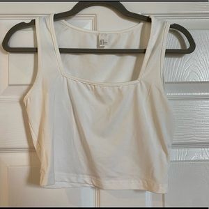 White crop top tank top medium